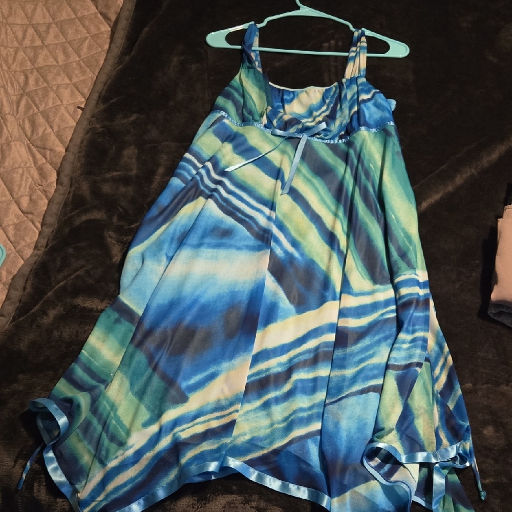 Speechless Blue and White Midi Dress Stain See Description
